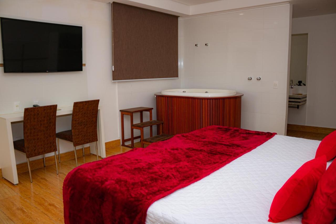 Granlago Hotel Pouso Alegre Bagian luar foto