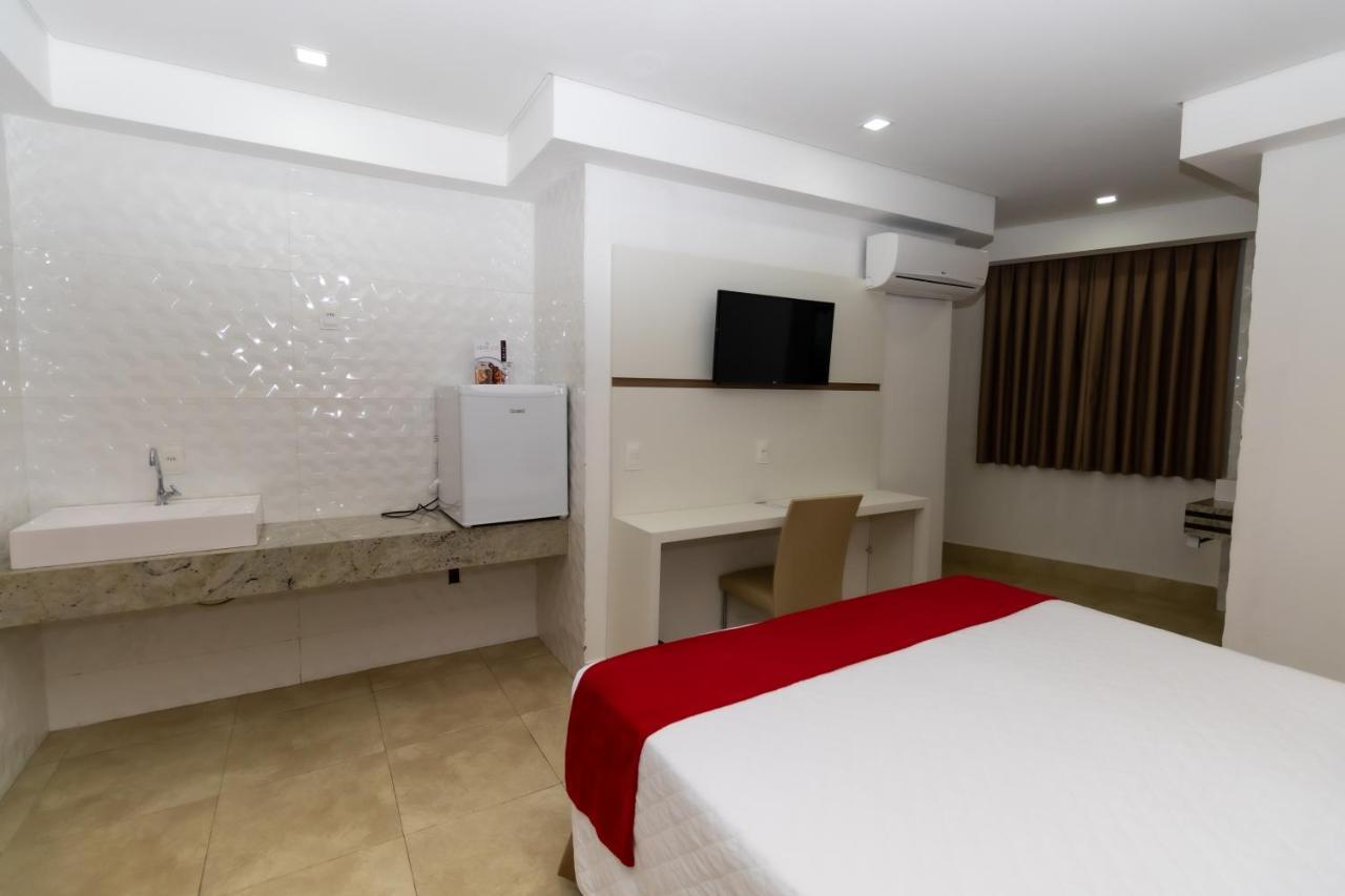 Granlago Hotel Pouso Alegre Bagian luar foto