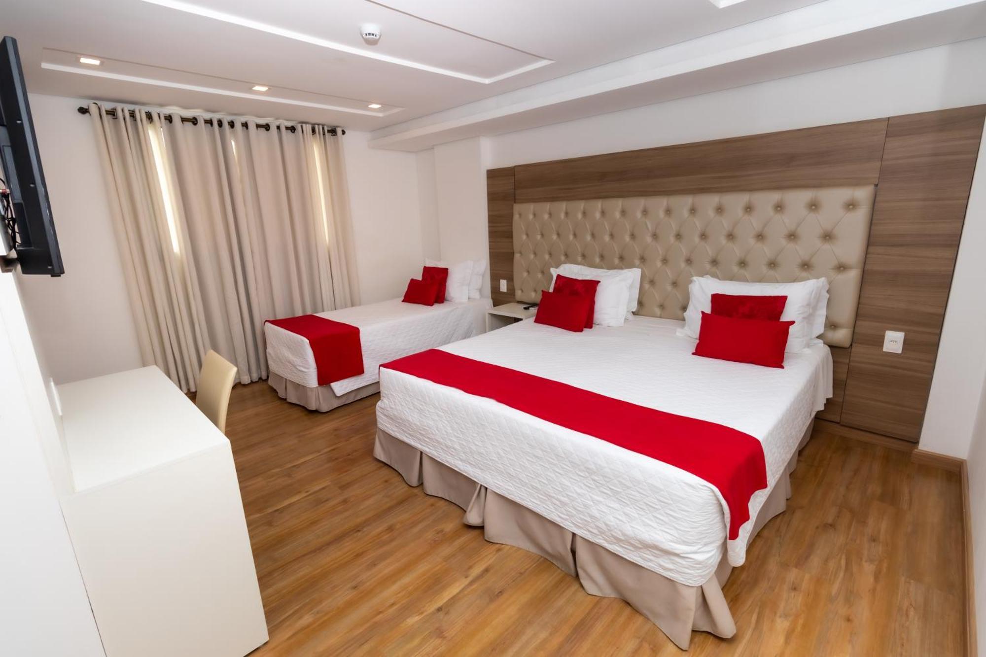 Granlago Hotel Pouso Alegre Bagian luar foto